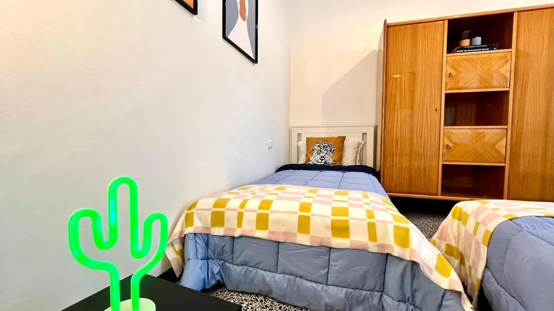 Apartment Centrale Ampio Appartamento 5 Minuti Stazione Cinque Terre La Spezia