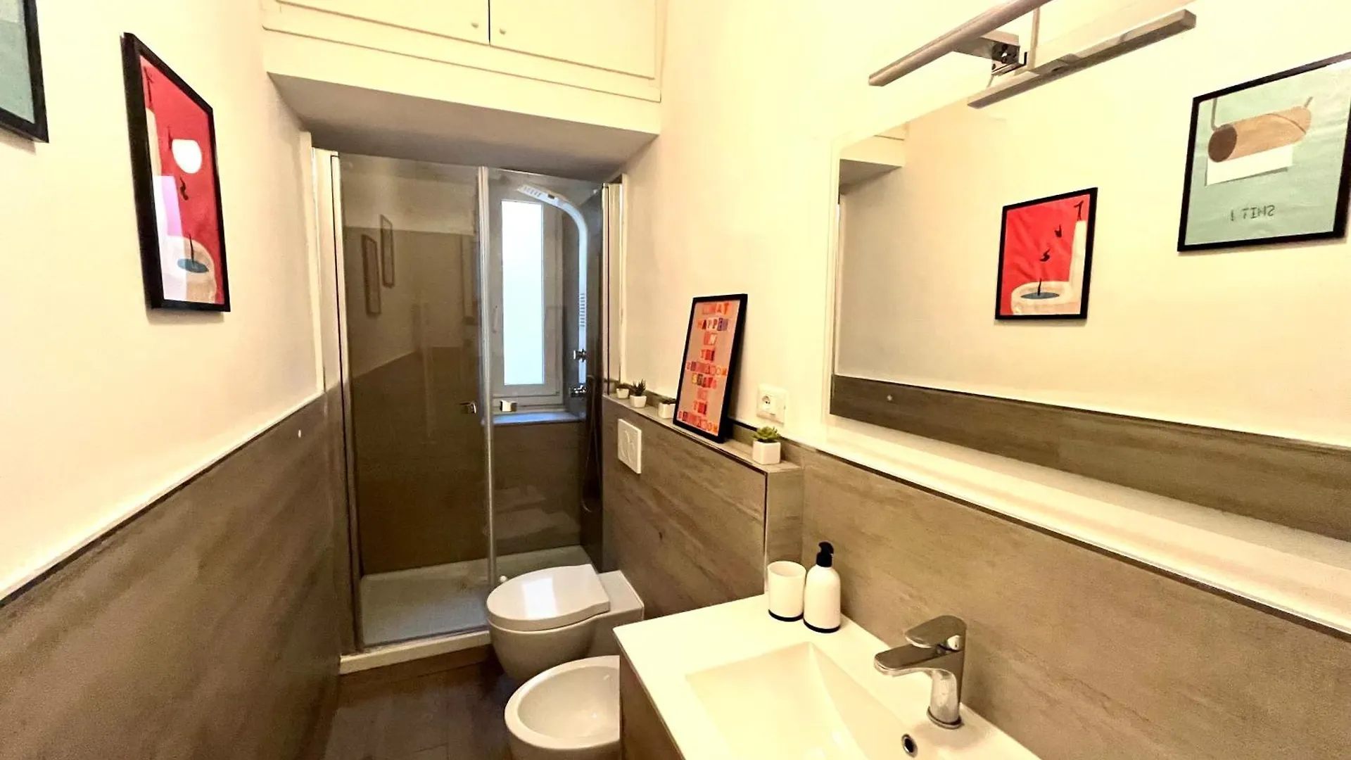 Apartment Centrale Ampio Appartamento 5 Minuti Stazione Cinque Terre La Spezia Italy